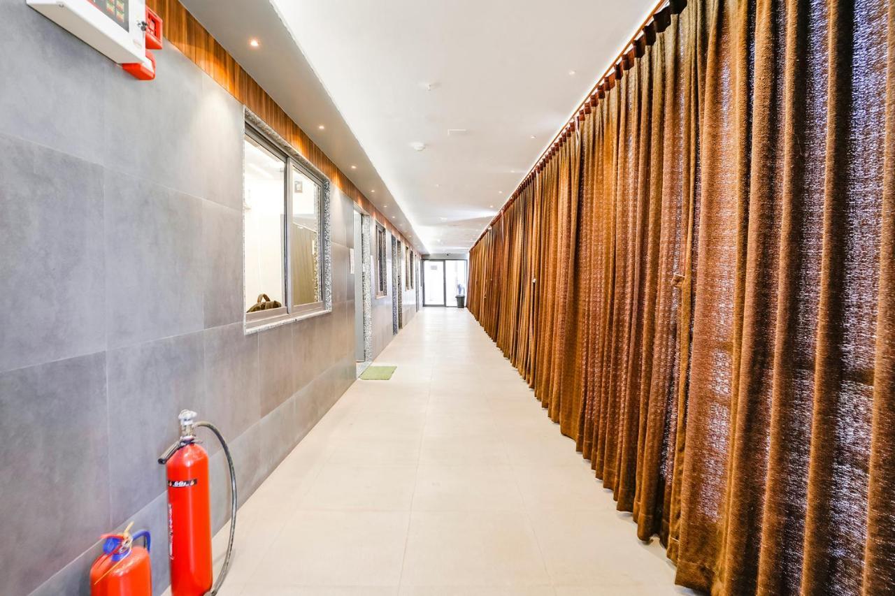 Fabhotel Magnus Σουράτ Εξωτερικό φωτογραφία