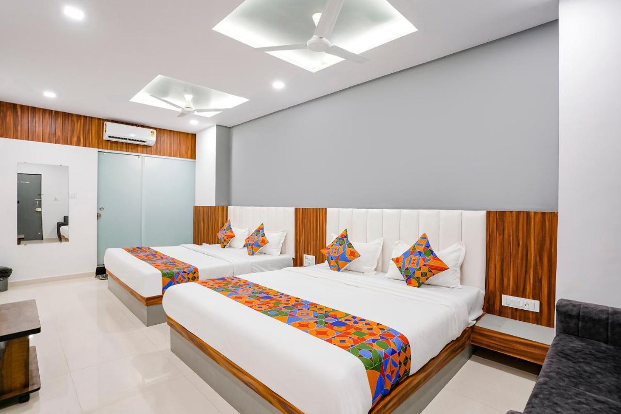 Fabhotel Magnus Σουράτ Εξωτερικό φωτογραφία